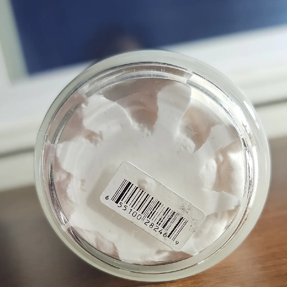 New TRULY Coco Cloud Whipped Shave Butter with Vanilla and Coconut - Picture 4 of 5